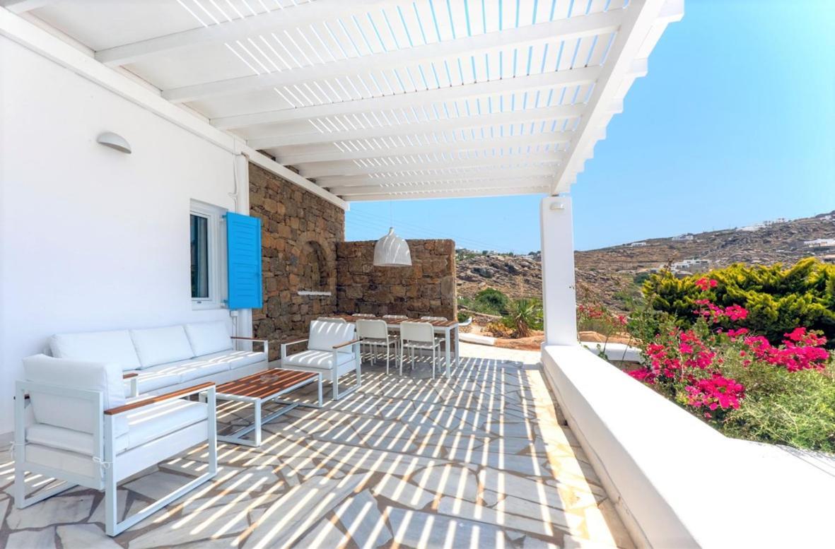 Adikri Villas & Suites Tourlos Buitenkant foto