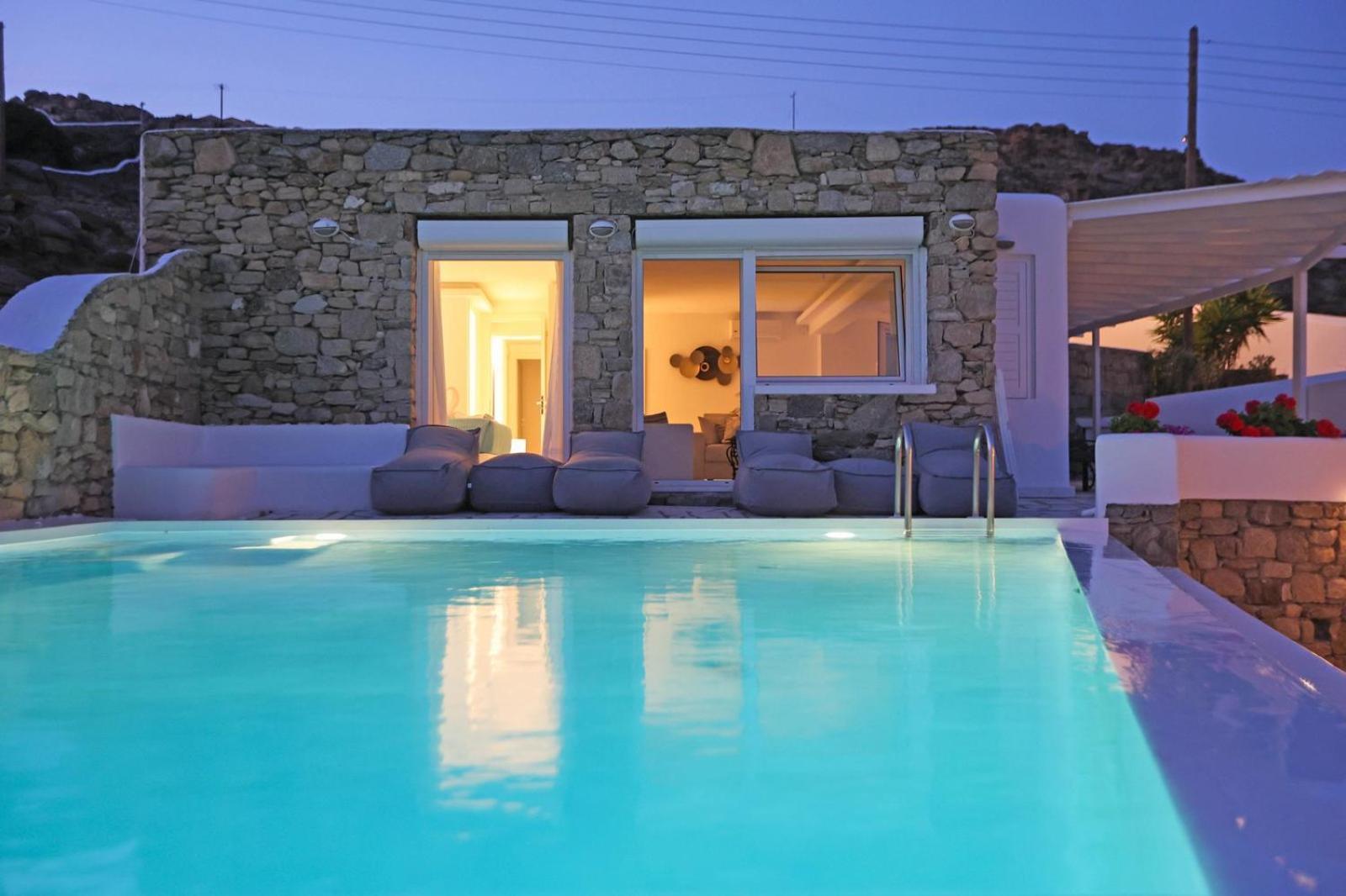 Adikri Villas & Suites Tourlos Buitenkant foto