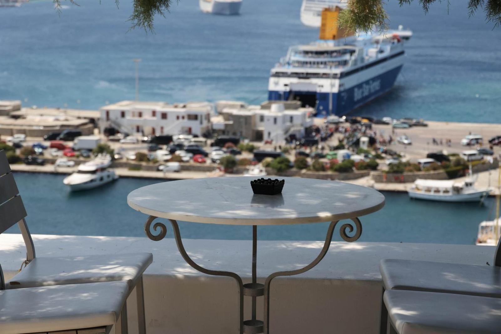 Adikri Villas & Suites Tourlos Buitenkant foto