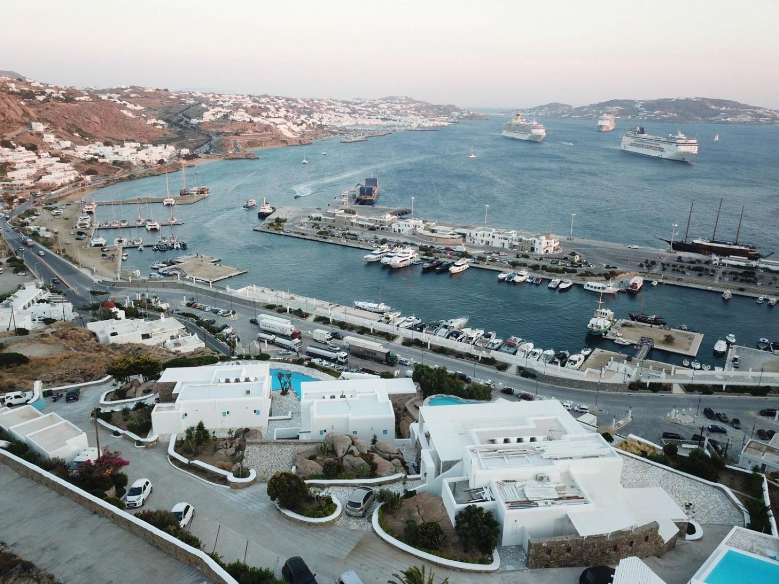 Adikri Villas & Suites Tourlos Buitenkant foto