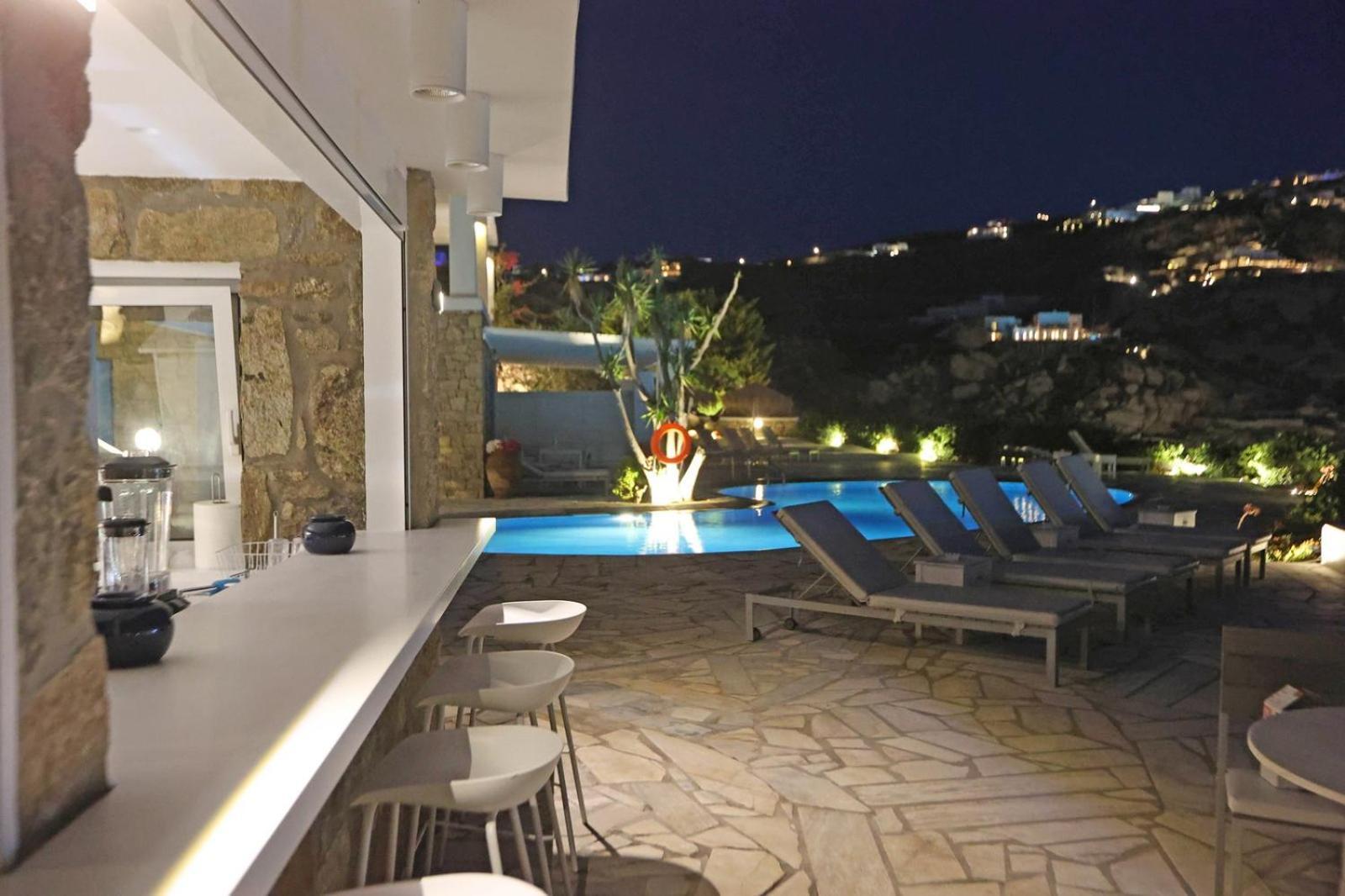 Adikri Villas & Suites Tourlos Buitenkant foto
