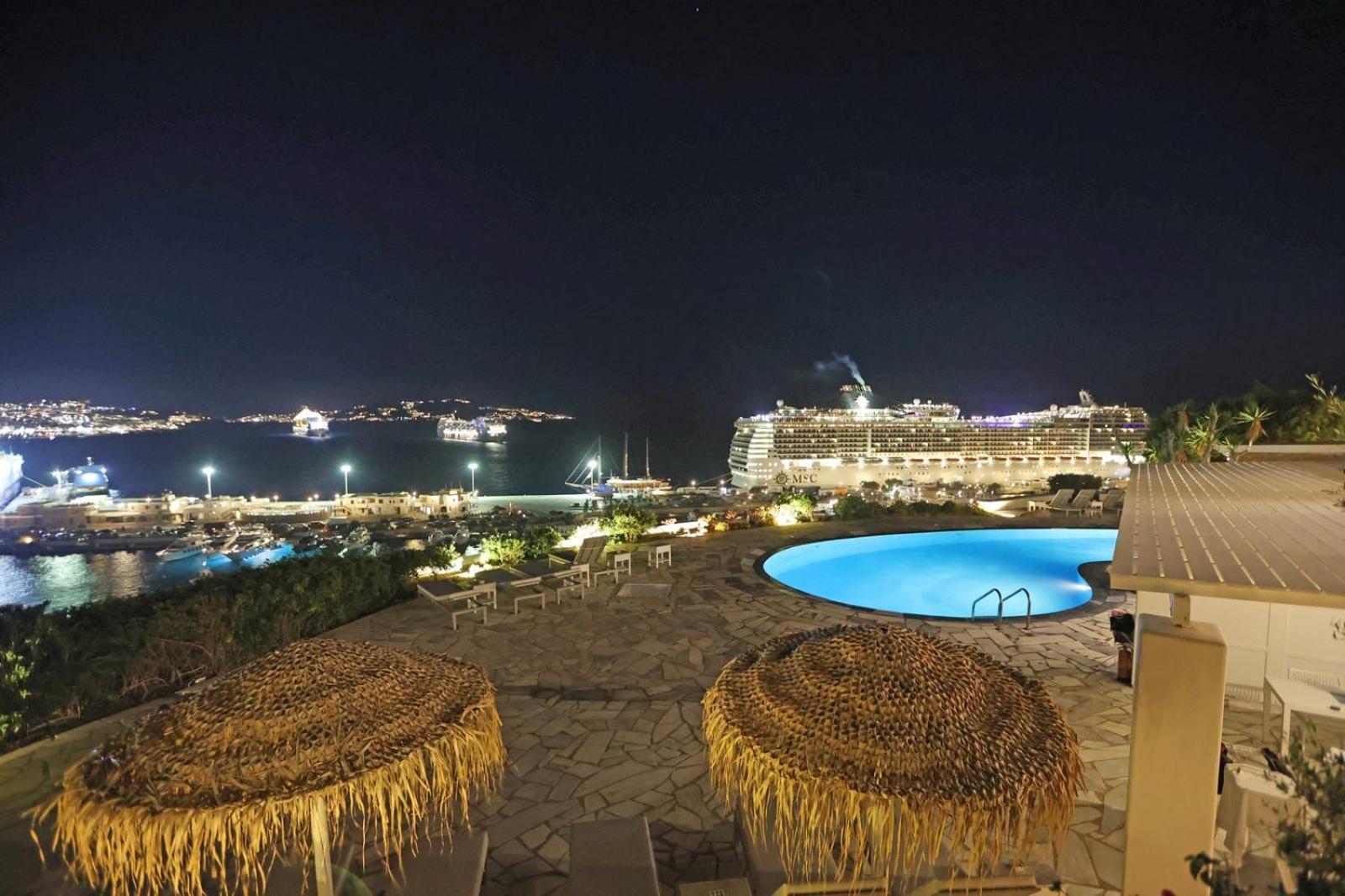 Adikri Villas & Suites Tourlos Buitenkant foto