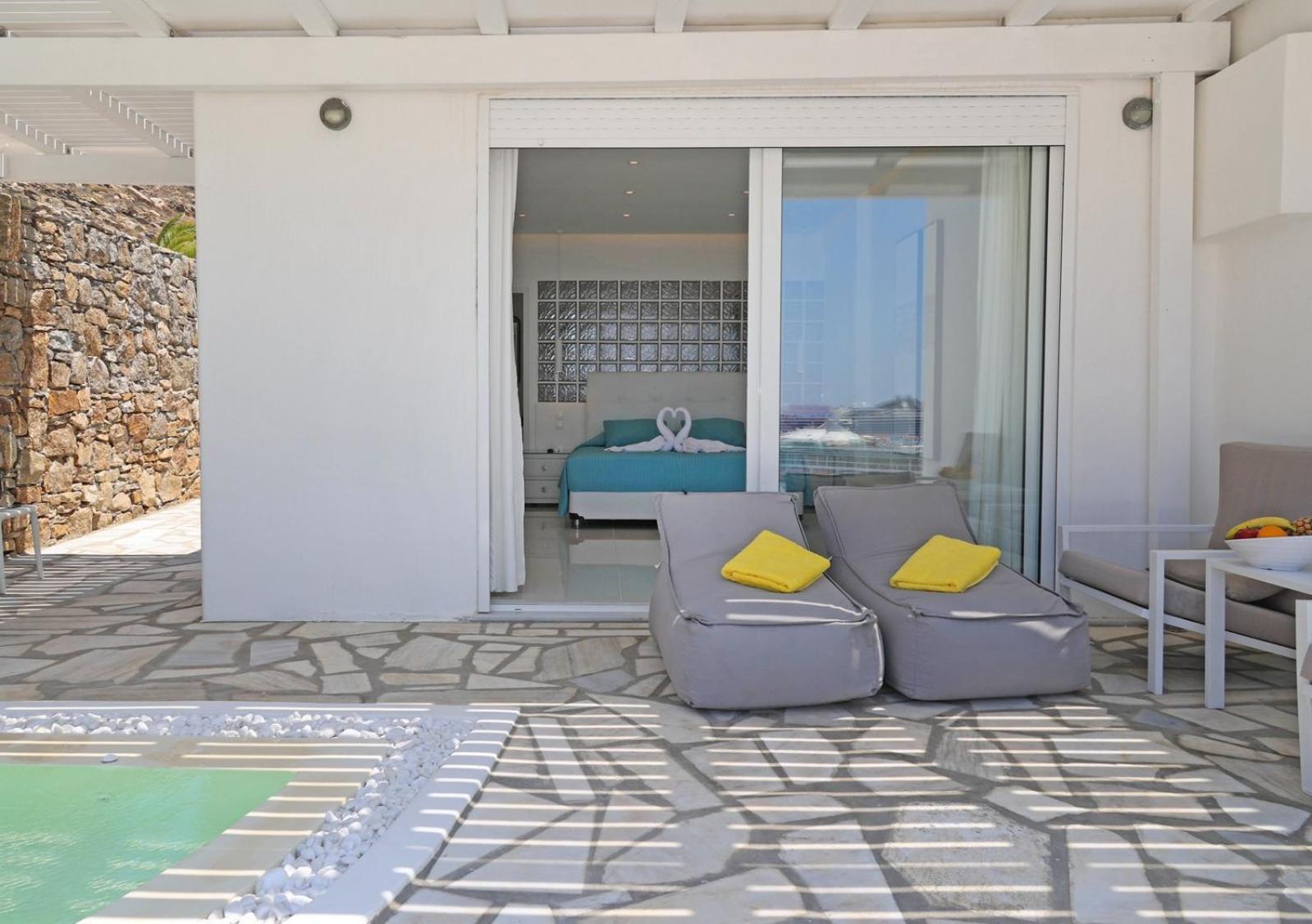 Adikri Villas & Suites Tourlos Buitenkant foto